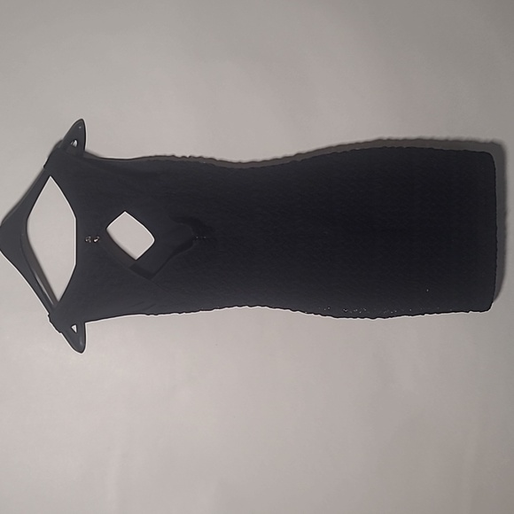 Guess black bodycon stretchy crochet-style dress with zipper US 0 XS - Picture 4 of 12